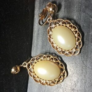 1950s Clip On Fashion Earrings